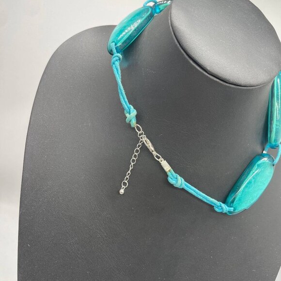 Teal Green Lucite? Panel Bib Necklace 18 to 21 In Boho Casual Beachy - Picture 6 of 6